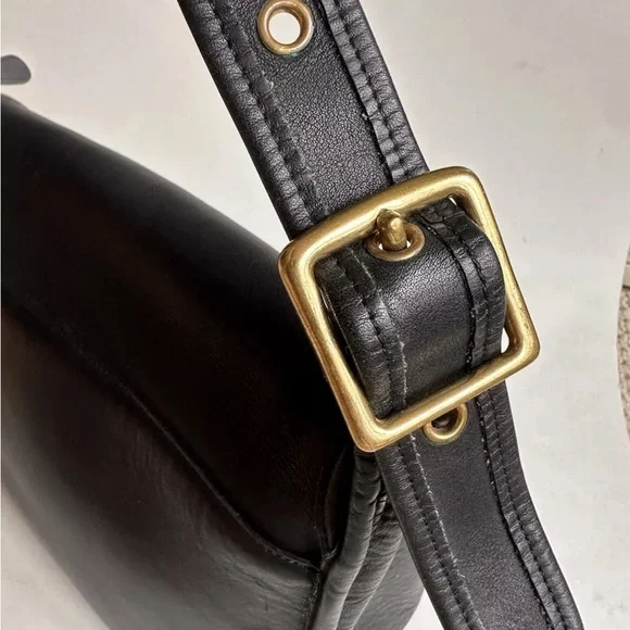 Vintage COACH Crossbody Messenger Saddlebag Black
Leather Handbag - Picture 3 of 16